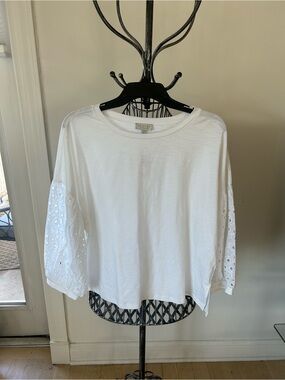 Velvet by Graham & Spencer White Cotton Eyelet Sleeve Top